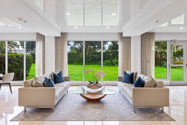 Interior, Living room, Recessed Lighting, Sun Room