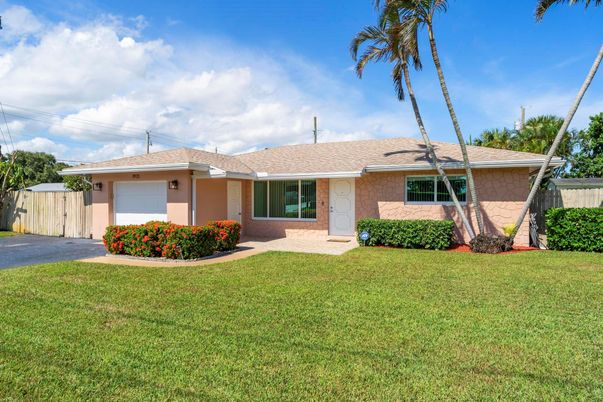 Attached, Backyard, Exterior, Facade, Ranch
