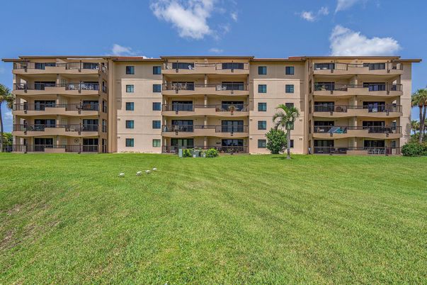 Backyard, Exterior, Facade, Condo Building