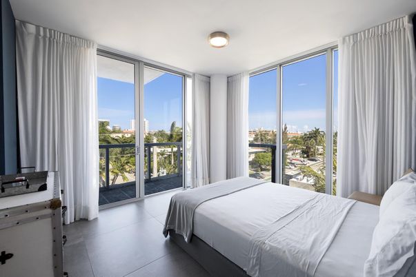Bedroom, Interior, Water