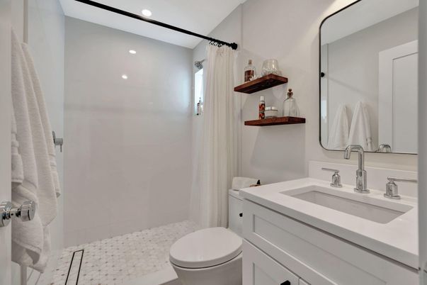Bathroom, Interior, Recessed Lighting