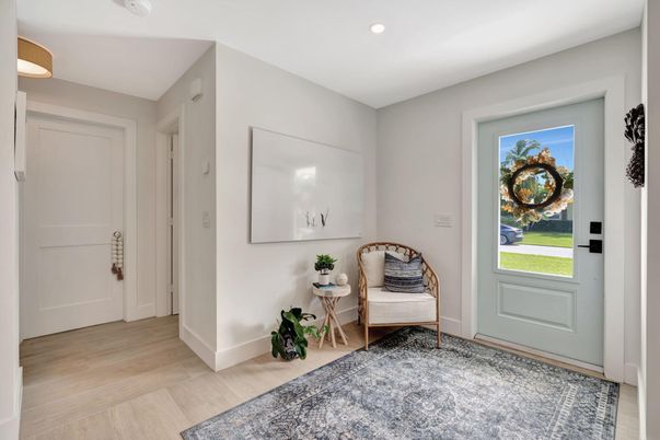 Interior, Recessed Lighting, Wood Texture Flooring