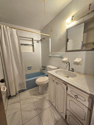 Bathroom, Dual Sink Vanities, Interior, Marble