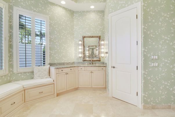 Bathroom, Interior, Recessed Lighting