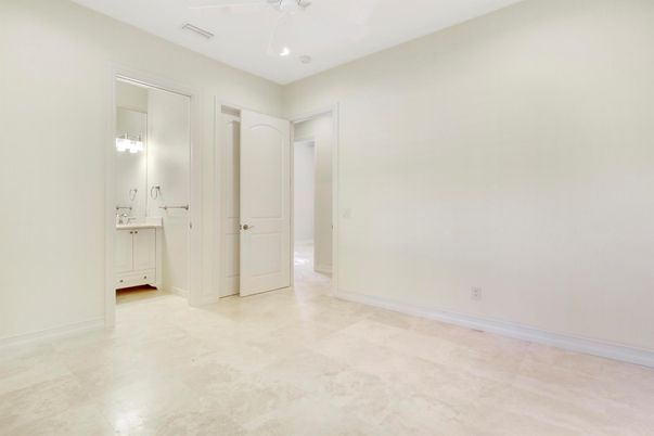 Bathroom, Empty room, Interior, Recessed Lighting
