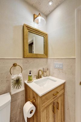 Bathroom, Interior, Recessed Lighting