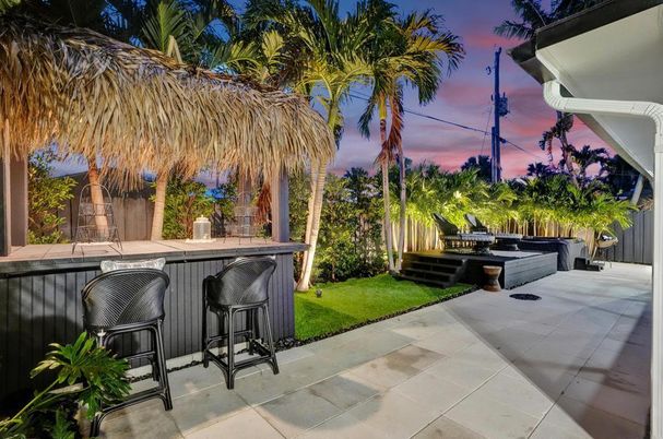 Exterior, Hot Tub