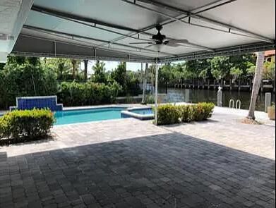 Exterior, Pool