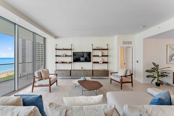 Interior, Living room, Recessed Lighting, Water
