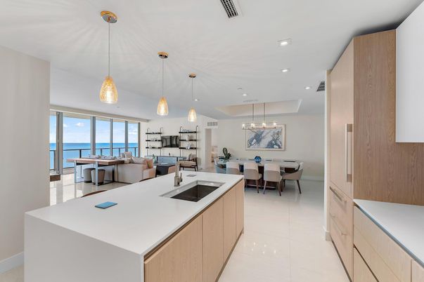 Dining room, Interior, Kitchen, Pendant Lights, Recessed Lighting, Water