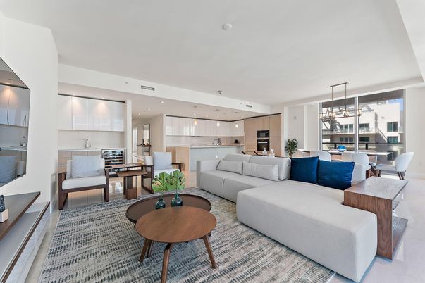 Dining room, Interior, Kitchen, Living room, Pendant Lights, Recessed Lighting, Stainless Steel Appliances
