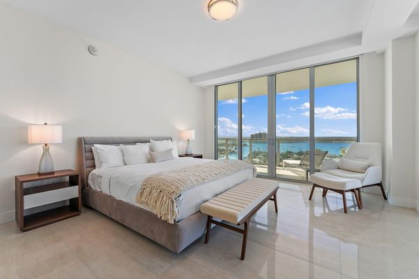 Bedroom, Interior, Water