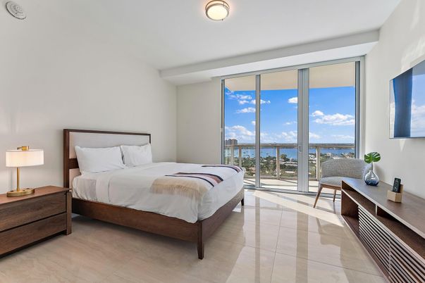 Bedroom, Interior, Water