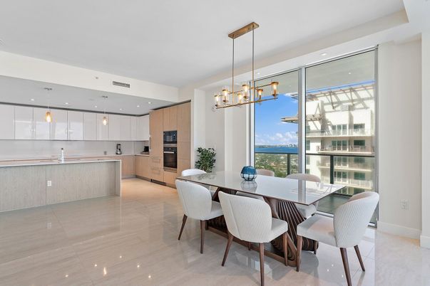 Dining room, Interior, Kitchen, Pendant Lights, Recessed Lighting, Stainless Steel Appliances, Water