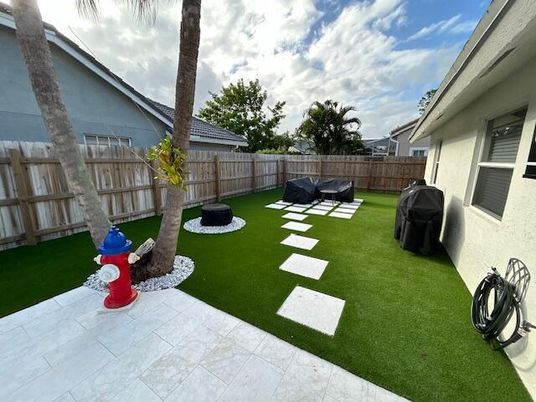 Backyard, Exterior