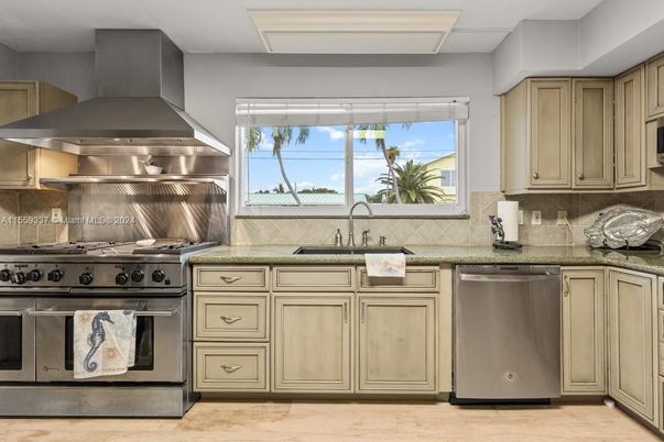 Interior, Kitchen, Stainless Steel Appliances, Wood Texture Flooring