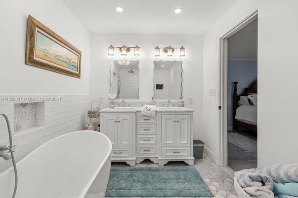 Bathroom, Bedroom, Dual Sink Vanities, Free Standing Baths, Interior, Recessed Lighting