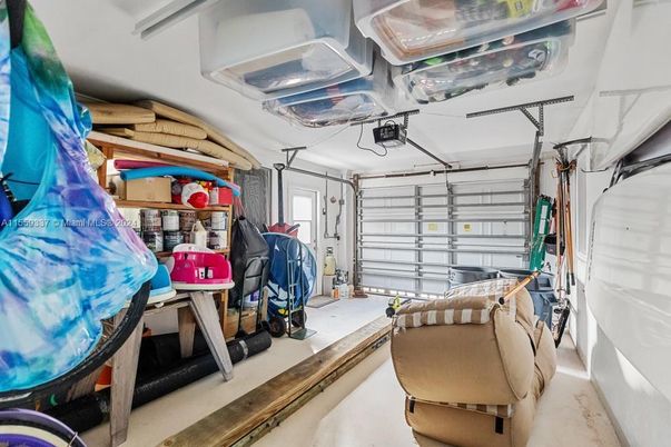 Garage, Interior