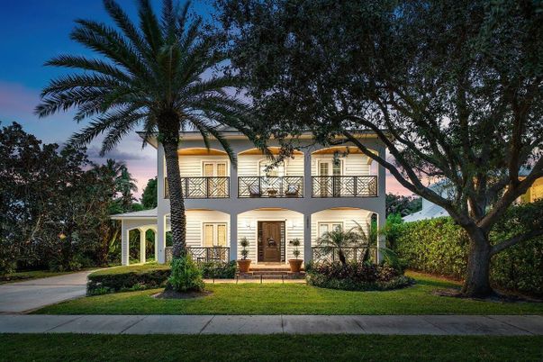 Backyard, Exterior, Facade, French Provincial