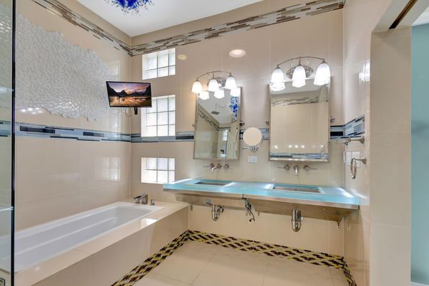 Bathroom, Dual Sink Vanities, Interior