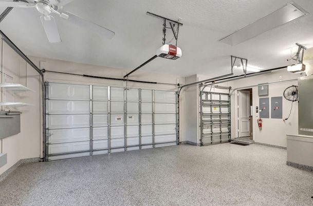 Garage, Interior