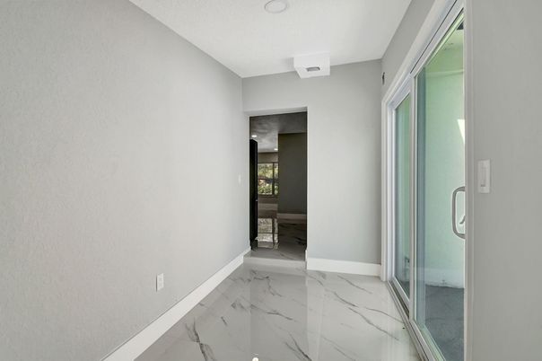 Empty room, Interior, Marble, Recessed Lighting