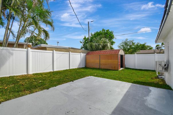 Backyard, Exterior
