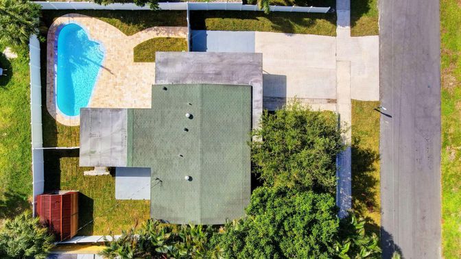 Exterior, Drone
