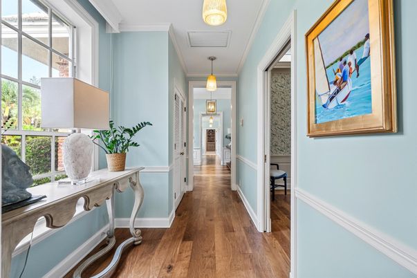 Interior, Pendant Lights, Wood Texture Flooring