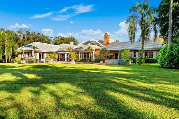 Backyard, Exterior, Facade, Brick Facade, Cape Cod
