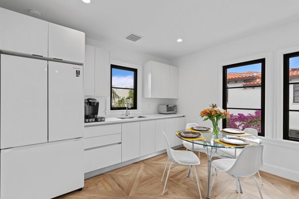 Dining room, Interior, Kitchen, Recessed Lighting, Wood Texture Flooring
