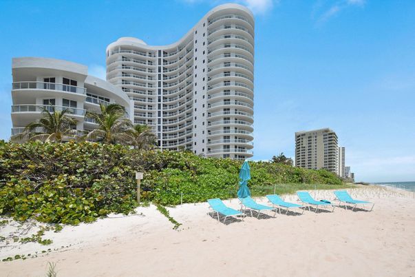 Exterior, Facade, Condo Building
