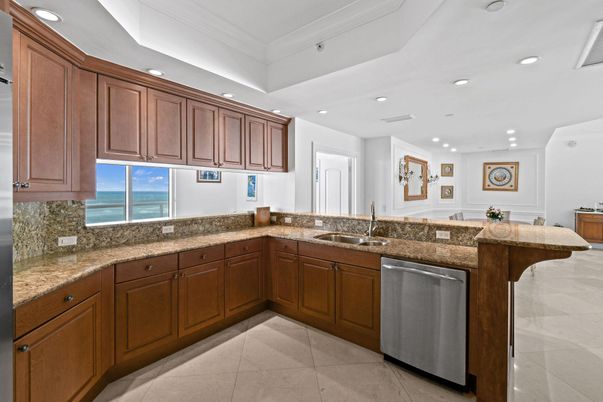 Interior, Kitchen, Recessed Lighting