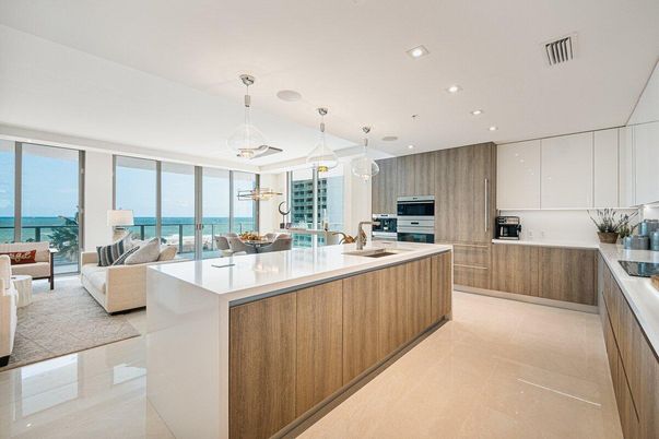 Dining room, Interior, Kitchen, Living room, Pendant Lights, Recessed Lighting, Stainless Steel Appliances, Water