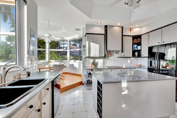 Dining room, Interior, Kitchen, Pendant Lights, Recessed Lighting