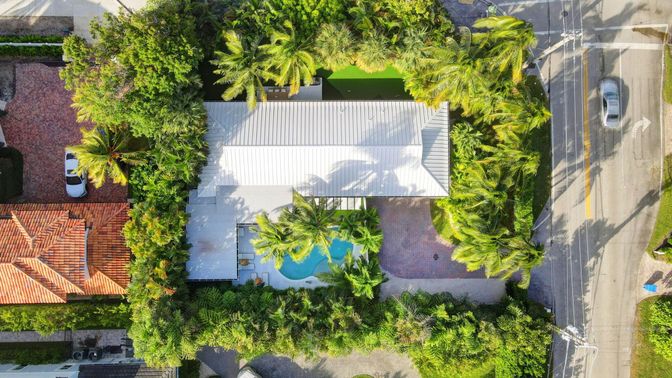 Exterior, Drone