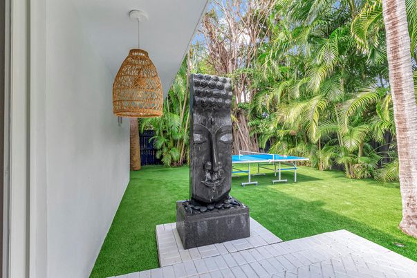 Backyard, Exterior