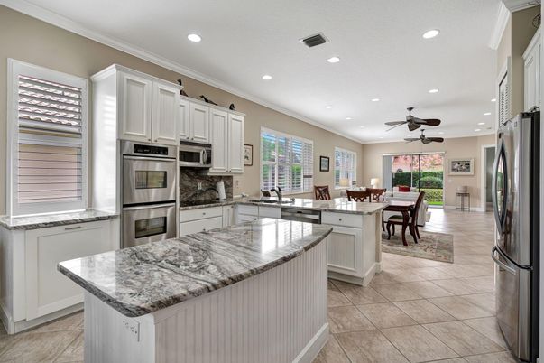 Dining room, Interior, Kitchen, Recessed Lighting, Stainless Steel Appliances