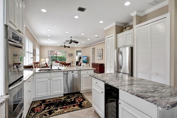 Dining room, Interior, Kitchen, Recessed Lighting, Stainless Steel Appliances