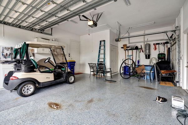 Garage, Interior