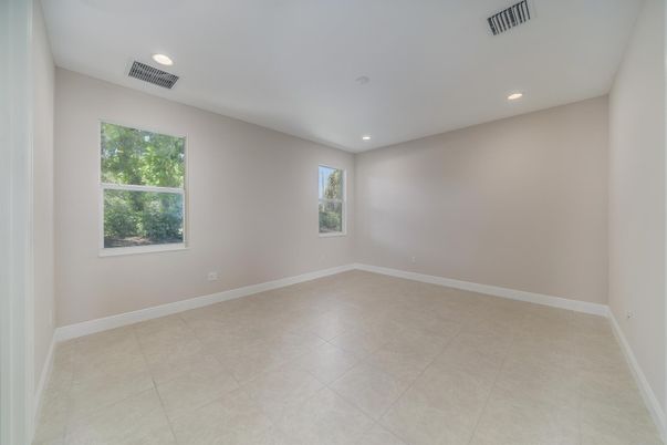 Empty room, Interior, Recessed Lighting