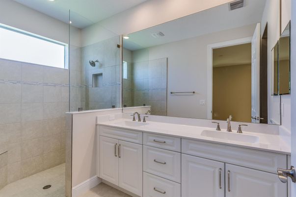 Bathroom, Dual Sink Vanities, Interior, Recessed Lighting