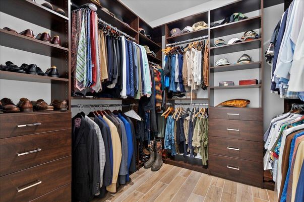 Interior, Walk-in Closets, Wood Texture Flooring
