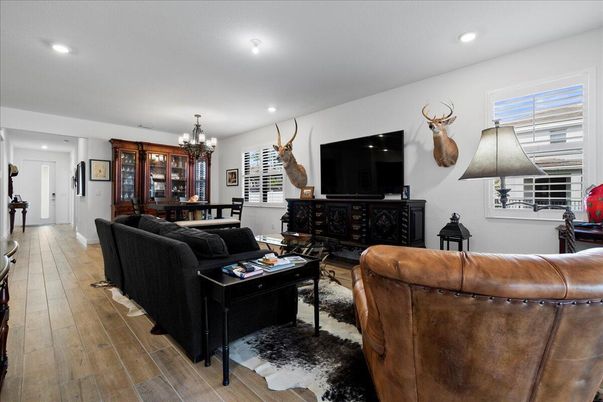 Chandelier, Dining room, Interior, Living room, Recessed Lighting, Wood Texture Flooring