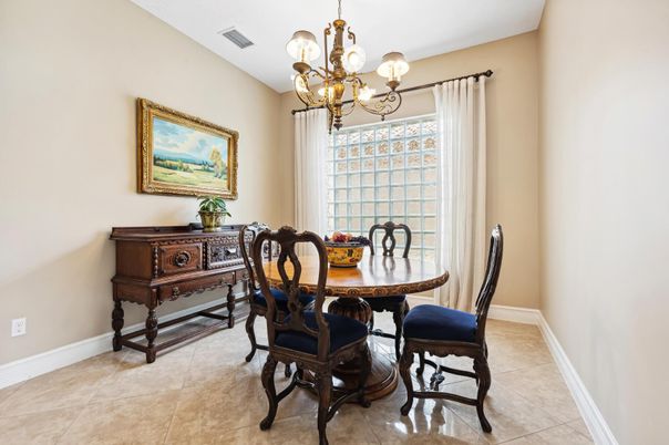 Chandelier, Dining room, Interior