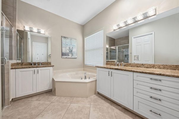 Bathroom, Dual Sink Vanities, Interior