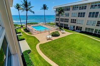 Backyard, Exterior, Pool, Water
