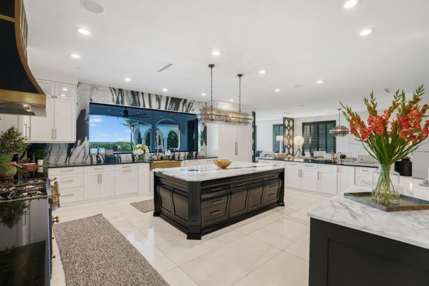 Chandelier, Interior, Kitchen, Marble Walls, Recessed Lighting