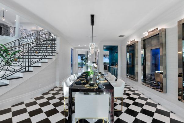 Dining room, Interior, Pendant Lights, Recessed Lighting