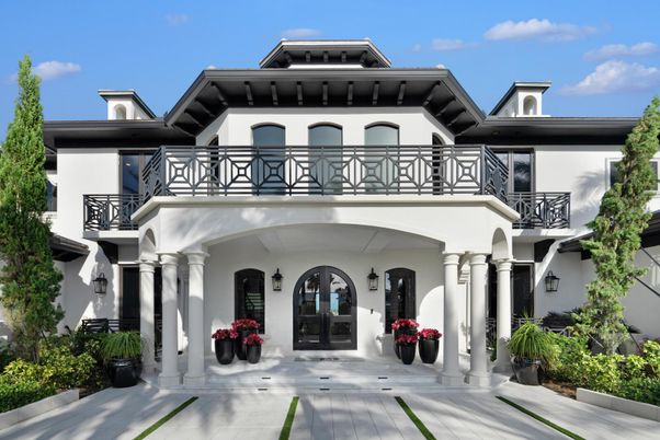 Exterior, Facade, Mediterranean